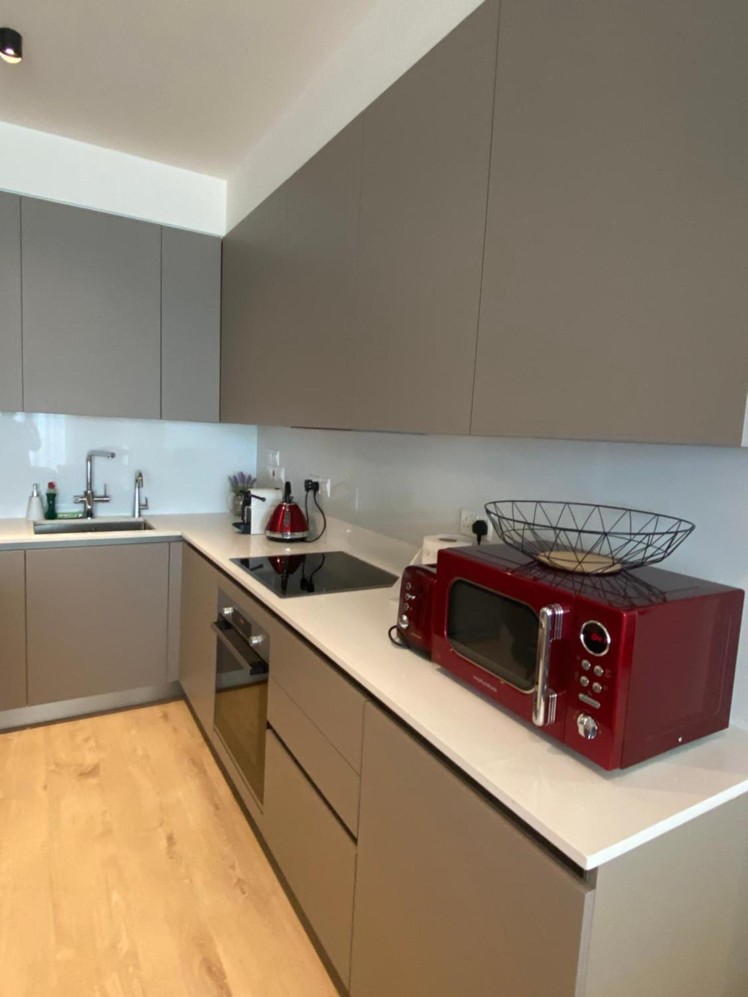Sunset Gardens - Holiday Apartments - By Tlv Living ليماسول المظهر الخارجي الصورة