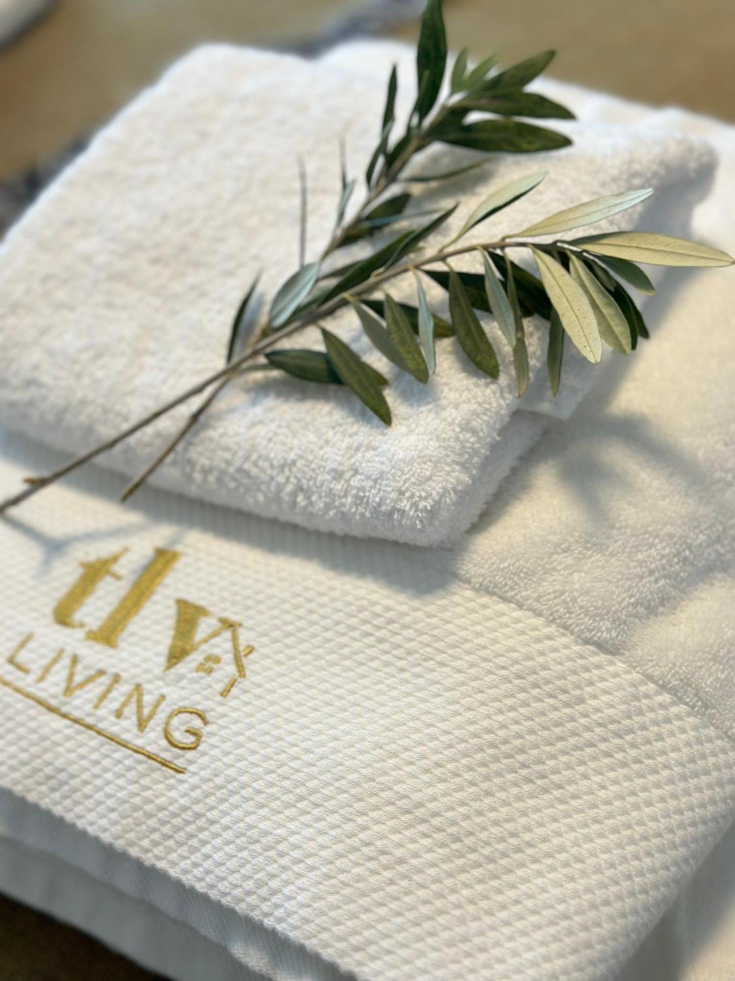 Sunset Gardens - Holiday Apartments - By Tlv Living ليماسول المظهر الخارجي الصورة