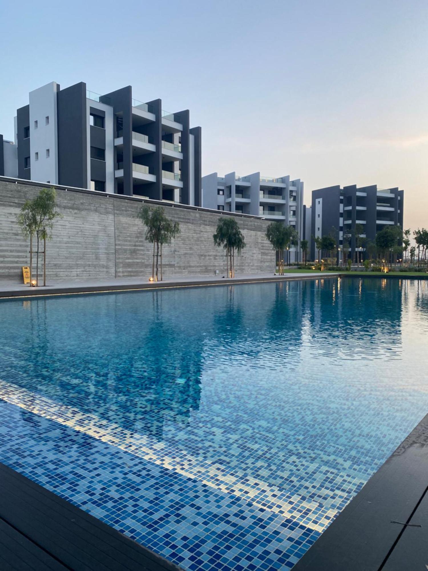 Sunset Gardens - Holiday Apartments - By Tlv Living ليماسول المظهر الخارجي الصورة