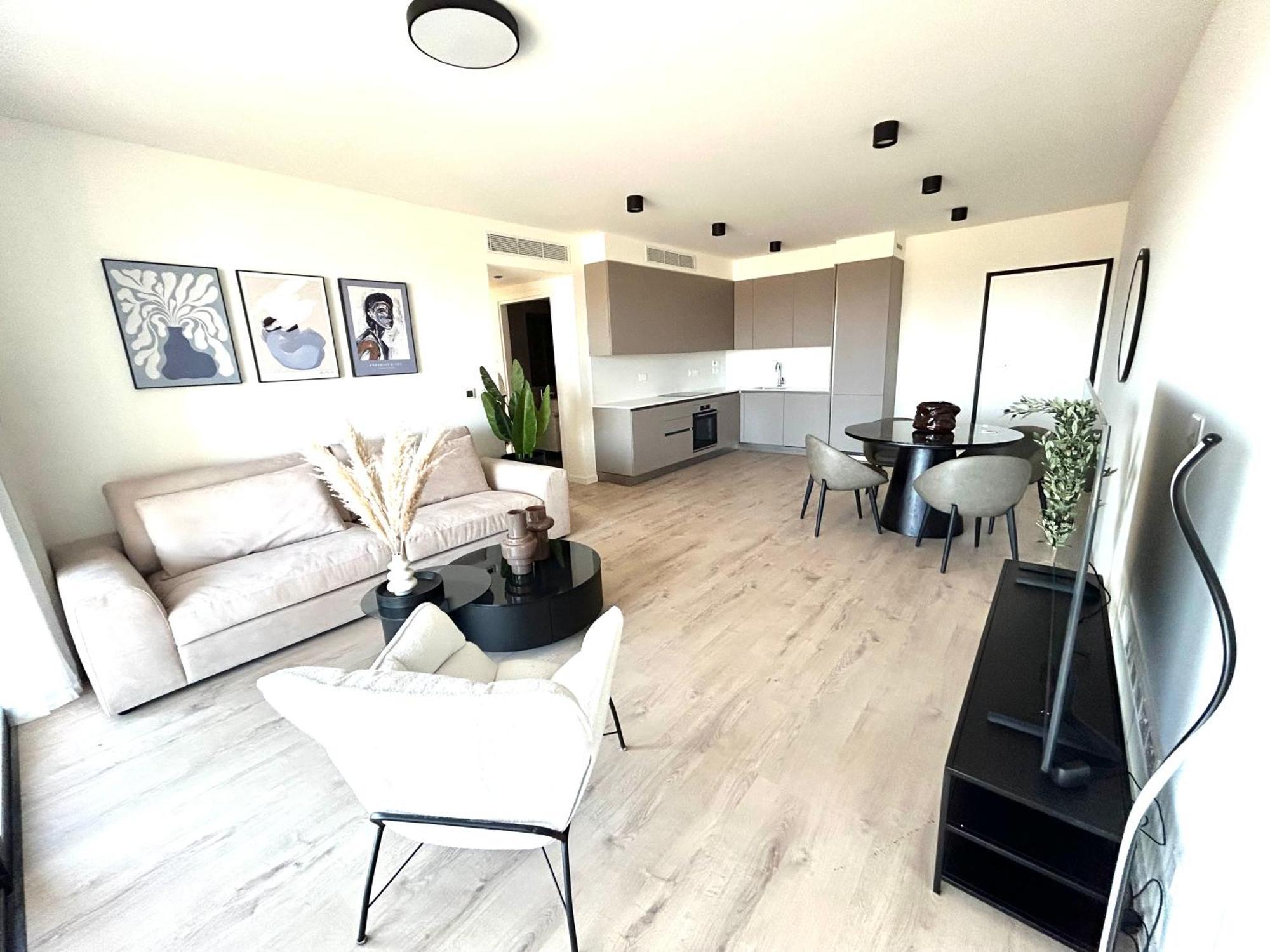Sunset Gardens - Holiday Apartments - By Tlv Living ليماسول المظهر الخارجي الصورة
