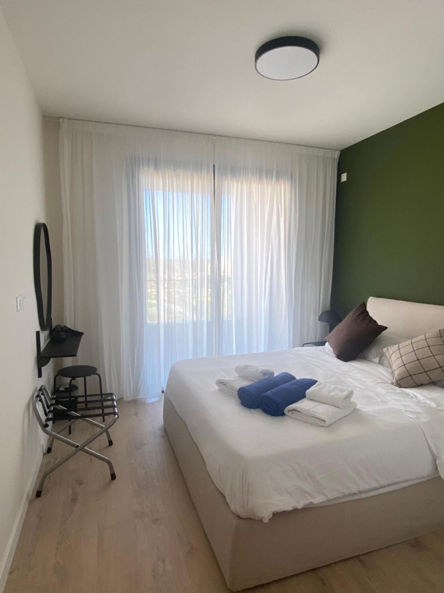 Sunset Gardens - Holiday Apartments - By Tlv Living ليماسول المظهر الخارجي الصورة